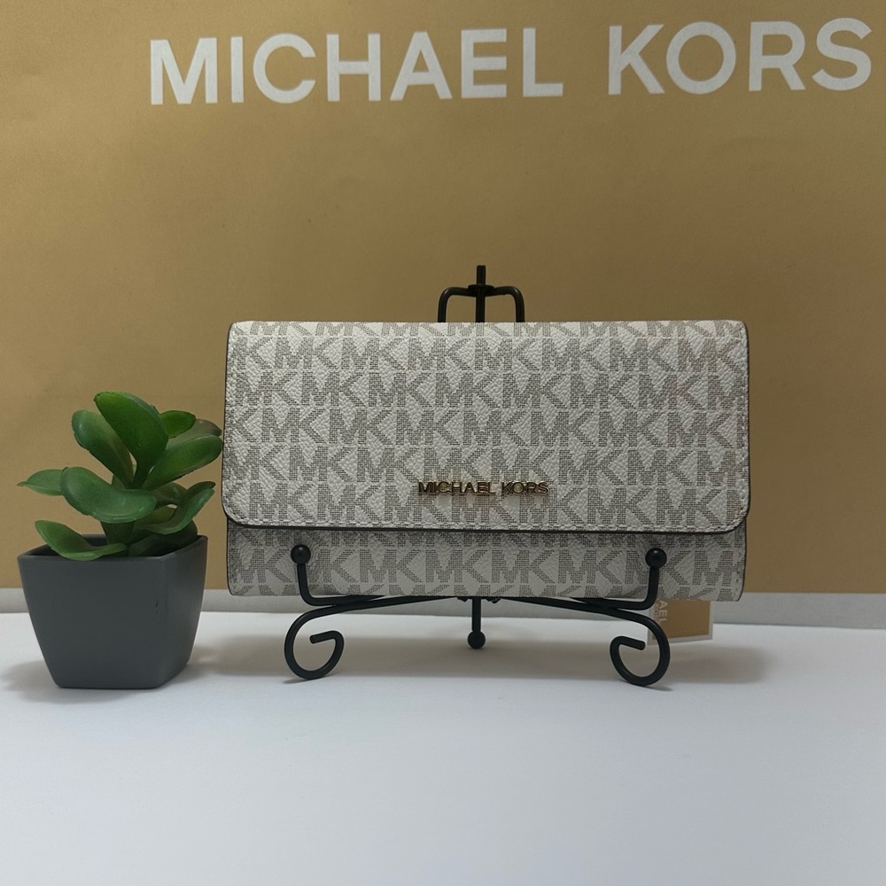 Michael Kors trifold wallet